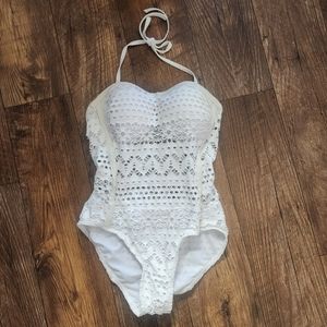 EYELET CREAM / WHITE ONE PIECE SWIMSUIT         c